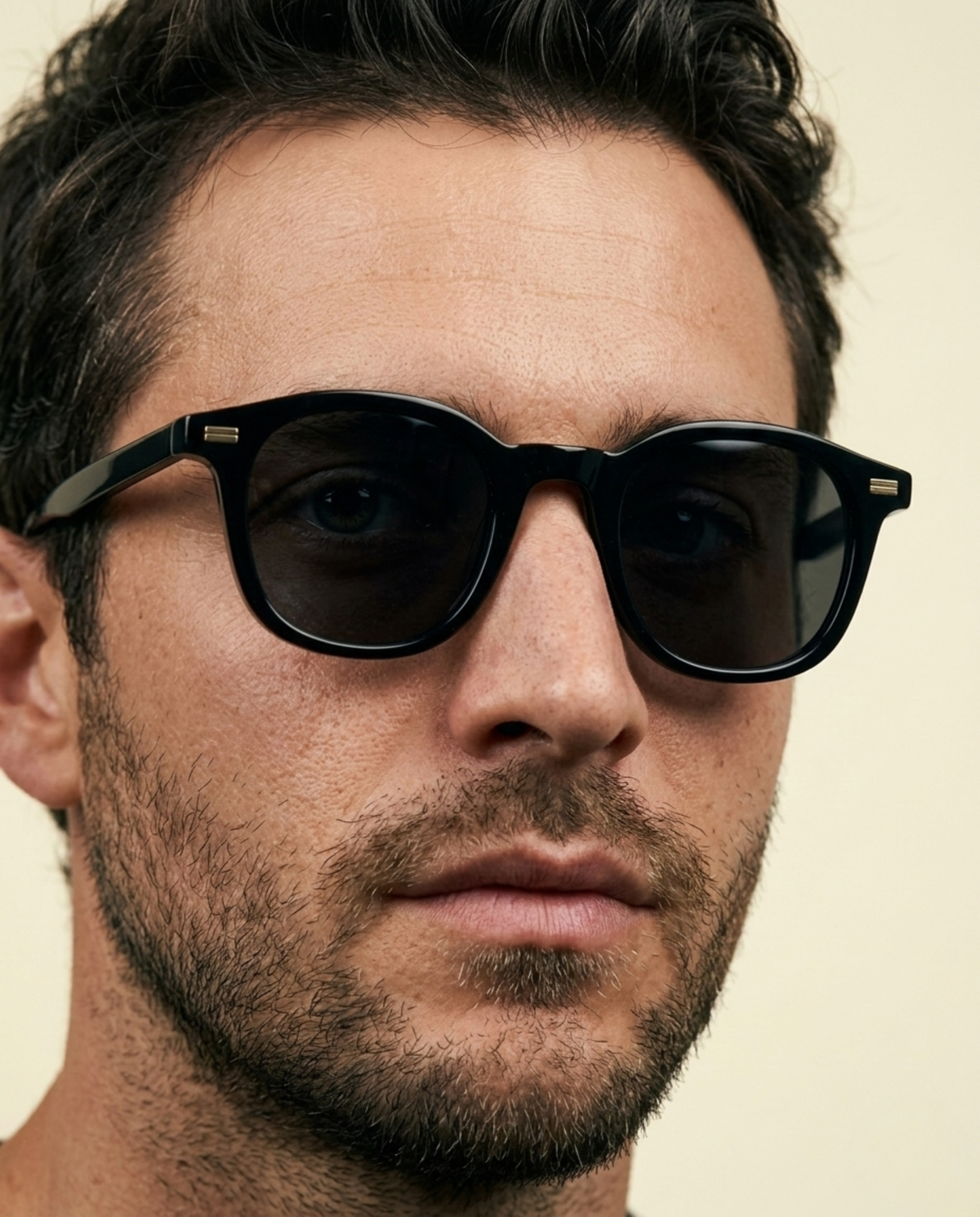 Sunglasses Classic Frame Signature